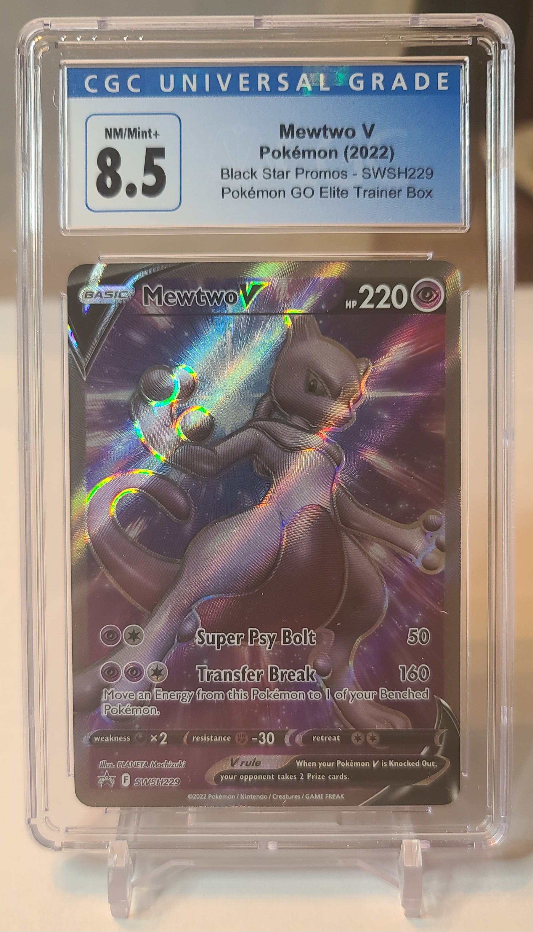 Mewtwo V – CGC 8.5 – Pokémon Sword & Shield Promo • SWSH229 • Promo
